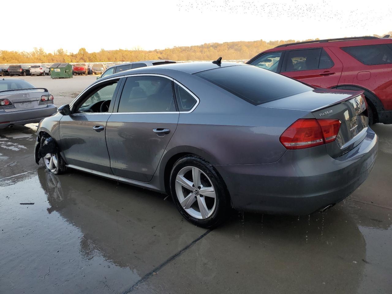 2012 Volkswagen Passat Se - Image 2