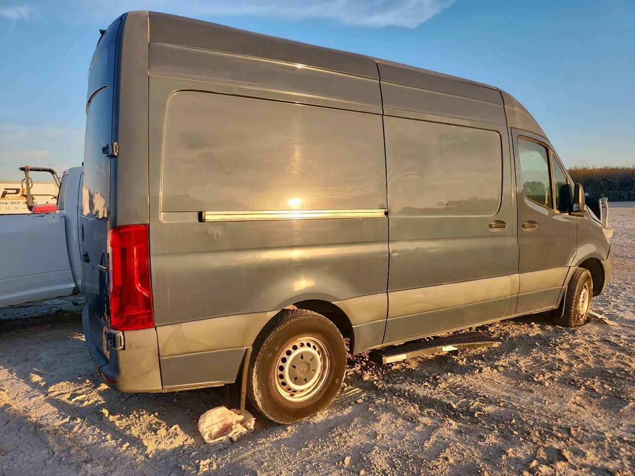 2019 Mercedes Benz Sprinter Delivery Van - Фото 3
