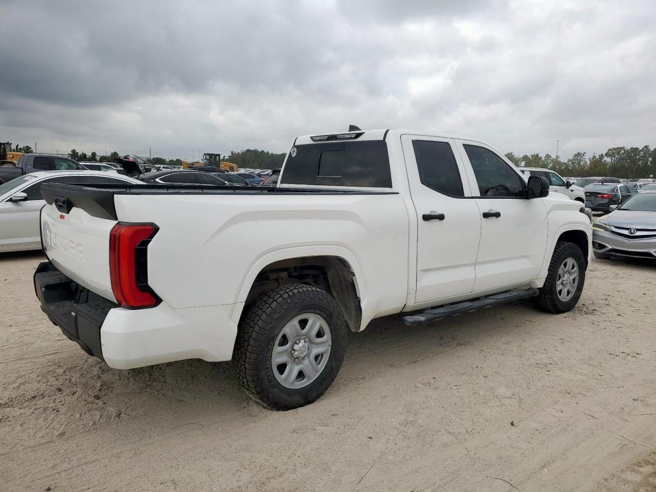 2022 Toyota Tundra Double Cab Sr - Фото 3