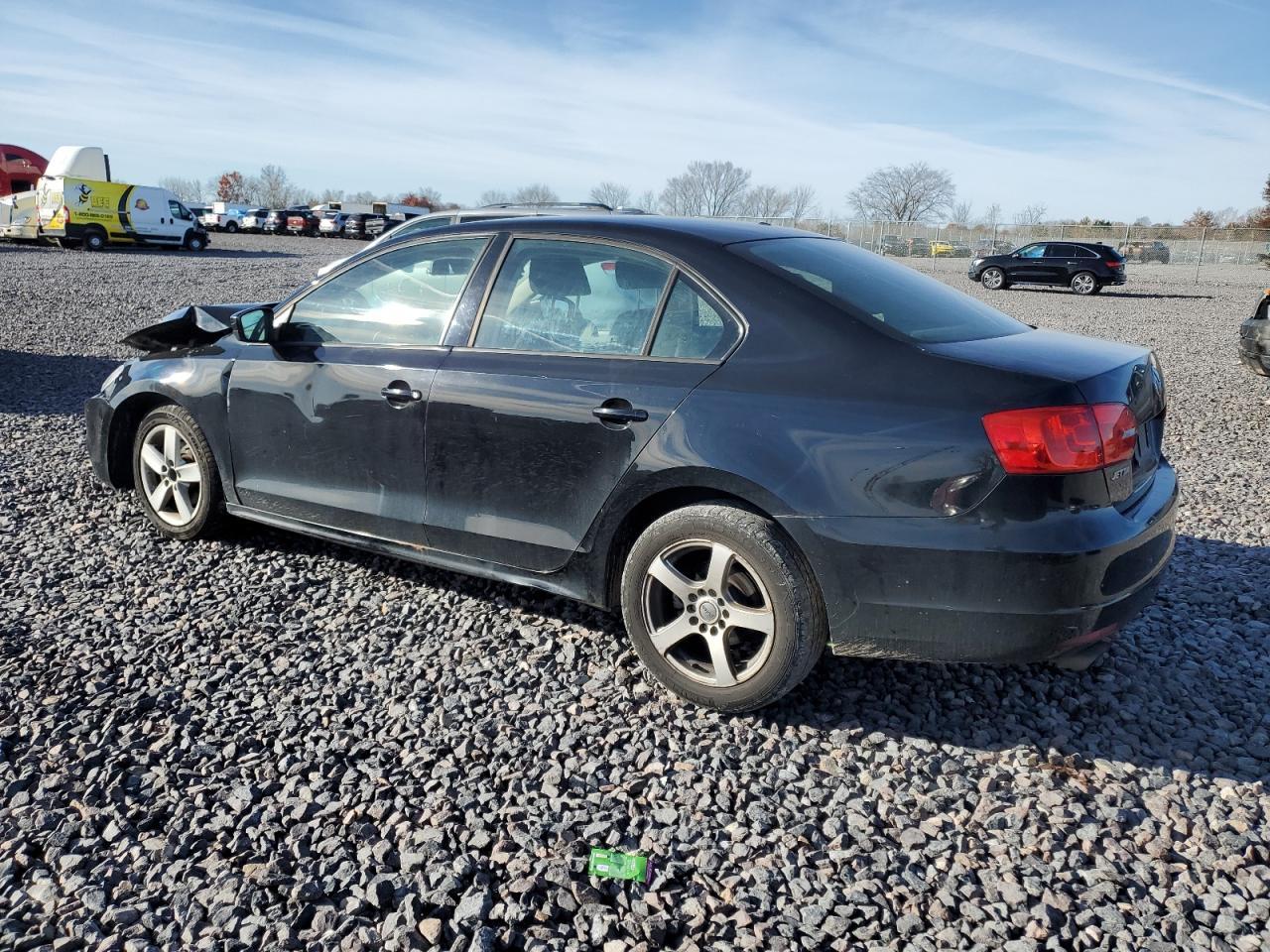 2013 Volkswagen Jetta Base - Фото 2