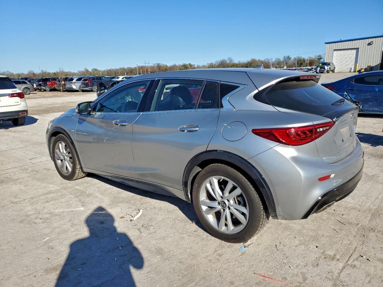 2018 Infiniti Qx30 Base - Фото 2