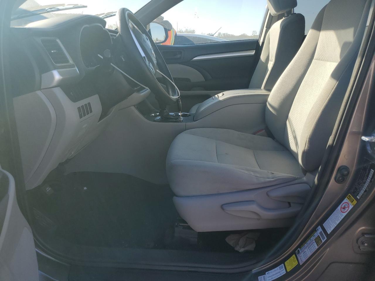 2017 Toyota Highlander Le - Фото 7