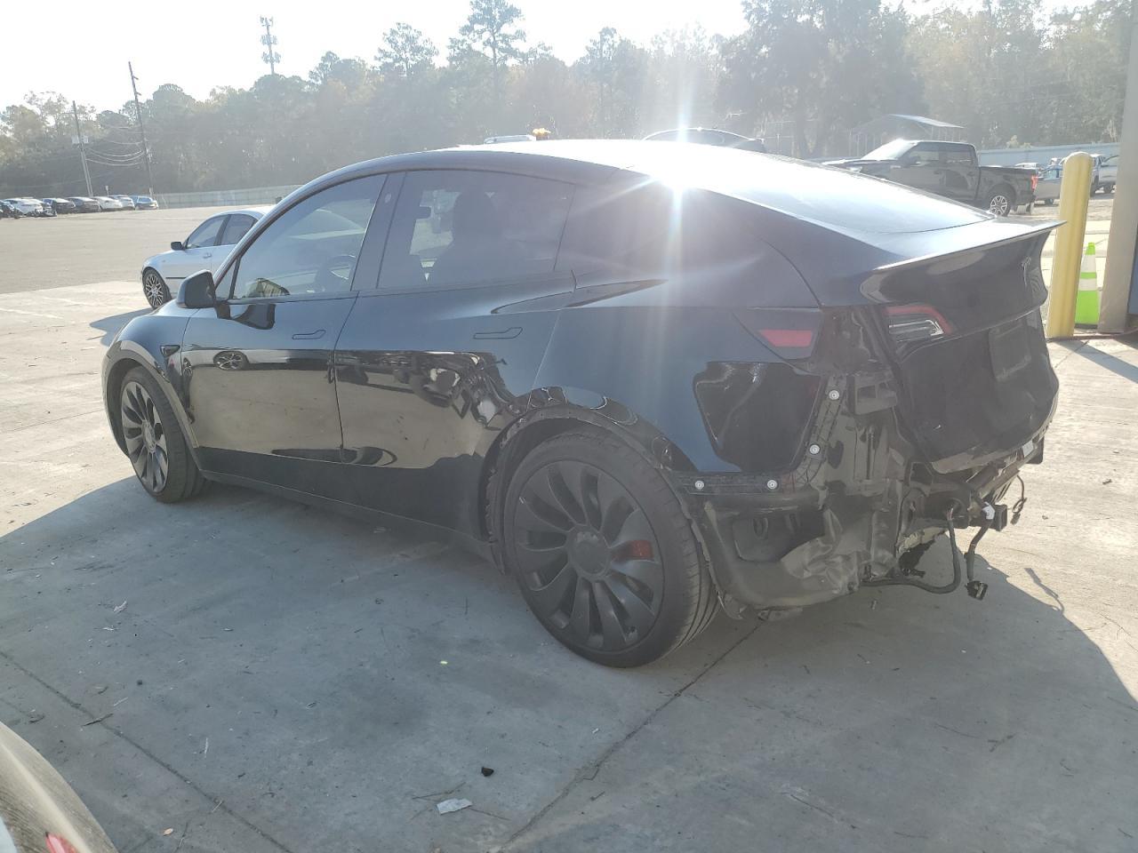 2022 Tesla Model Y - Фото 2