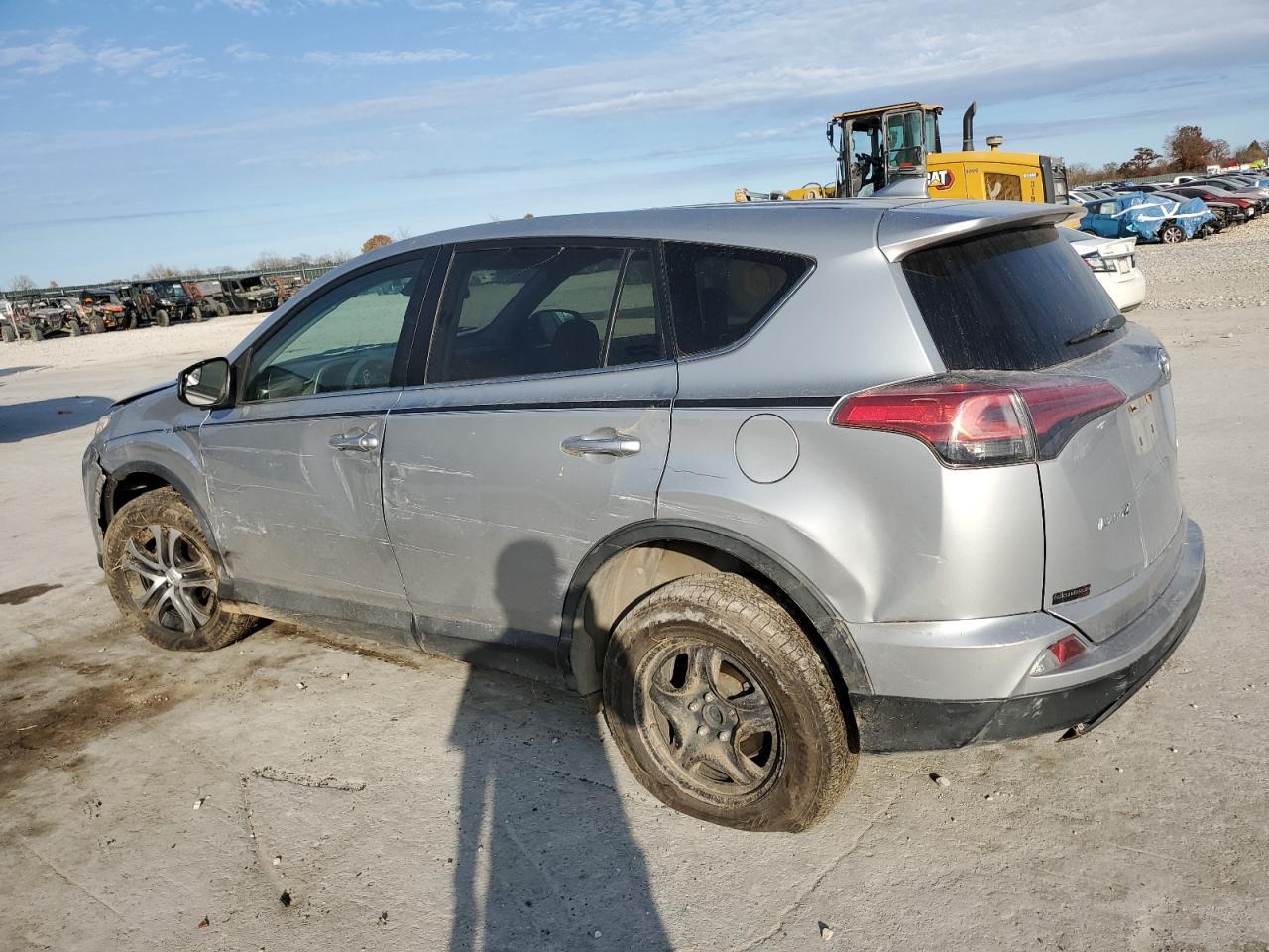 2018 Toyota Rav4 Le - Фото 2