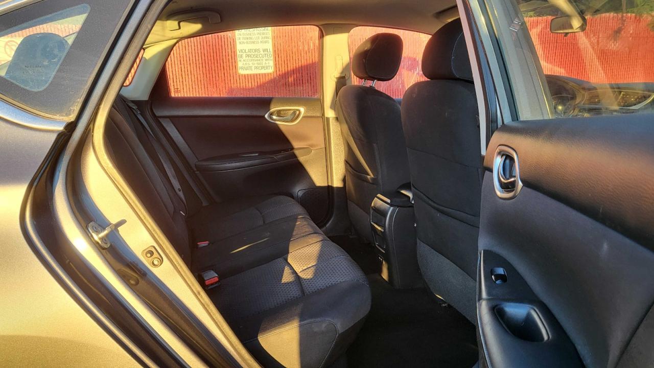 2018 Nissan Sentra S - Image 6