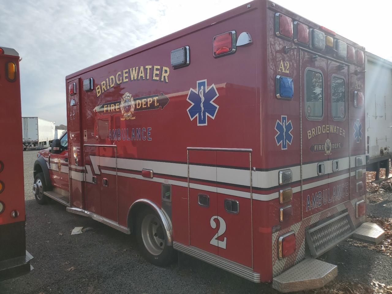 2017 Ford F550 Super Duty - Image 2