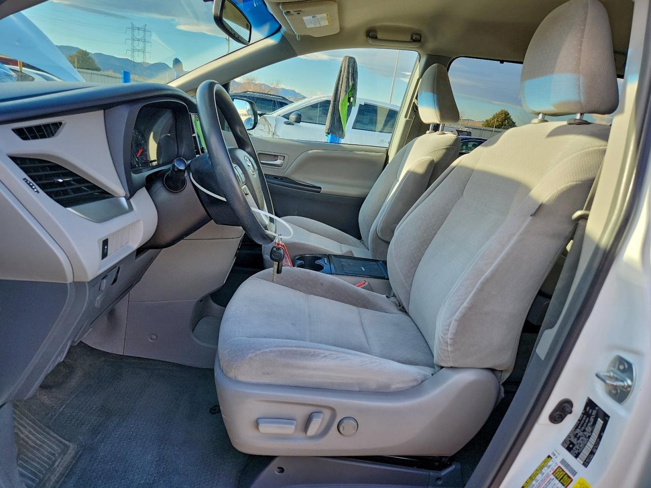 2015 Toyota Sienna Le - Фото 7