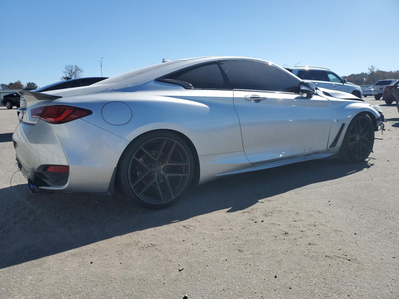 2017 Infiniti Q60 Premium - Фото 3