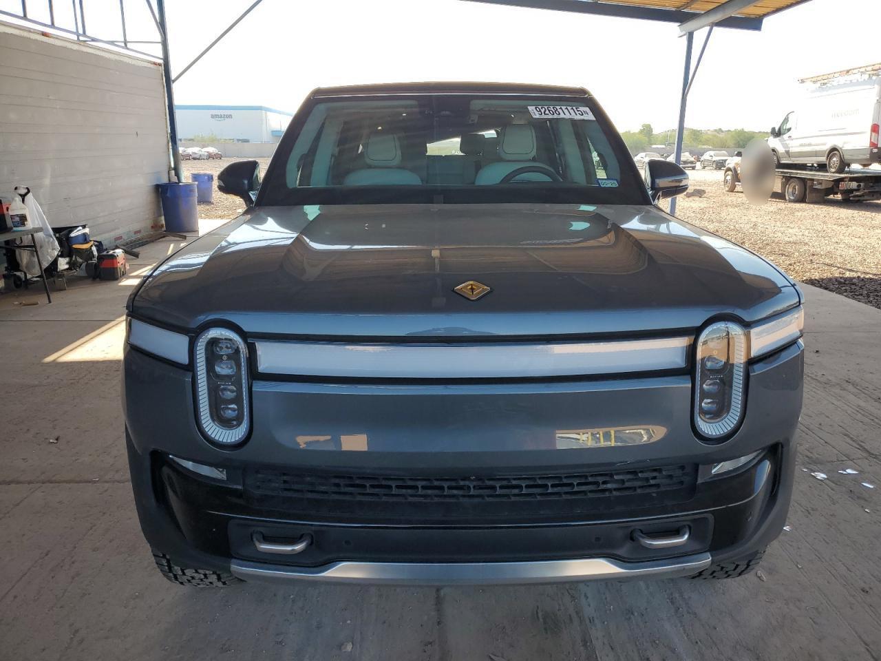 2023 Rivian R1S Adventure - Фото 5