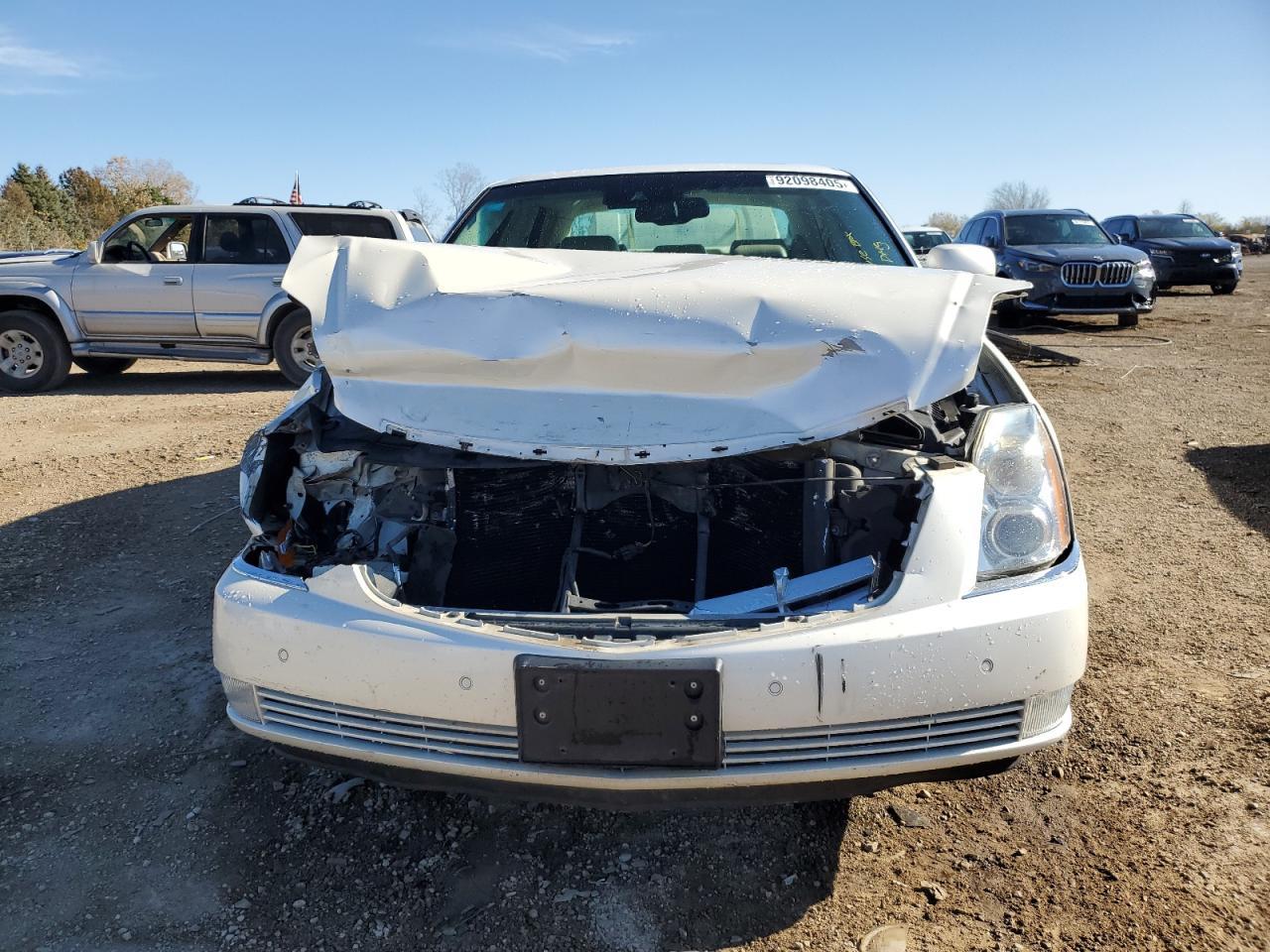 2008 Cadillac Dts - Image 5