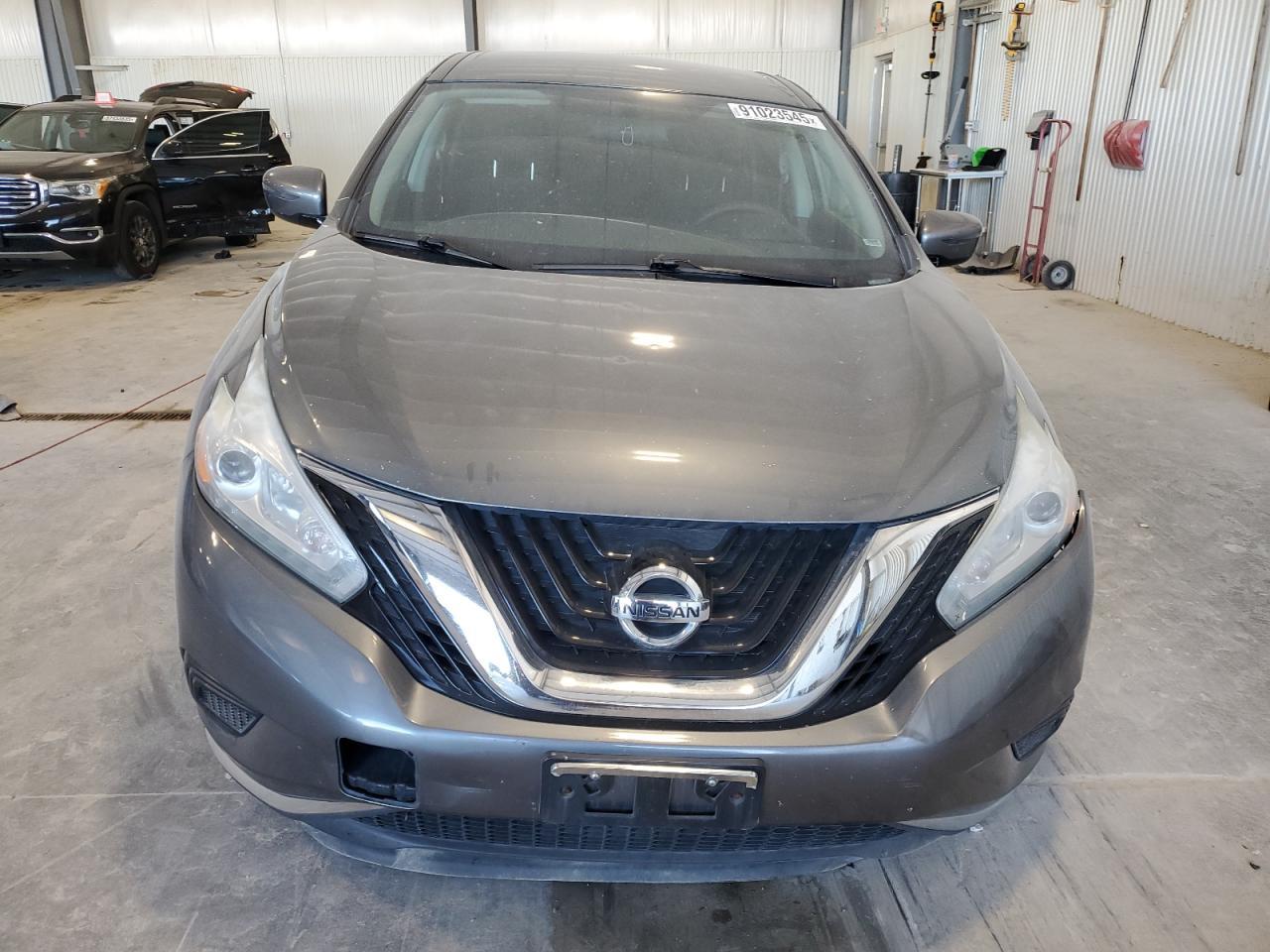 2017 Nissan Murano S - Image 5