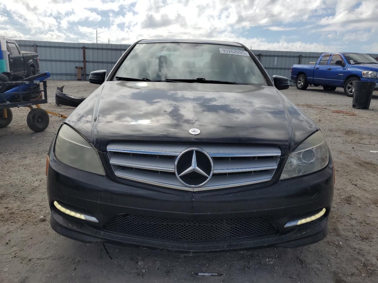 2011 Mercedes-Benz C 300 - Фото 5