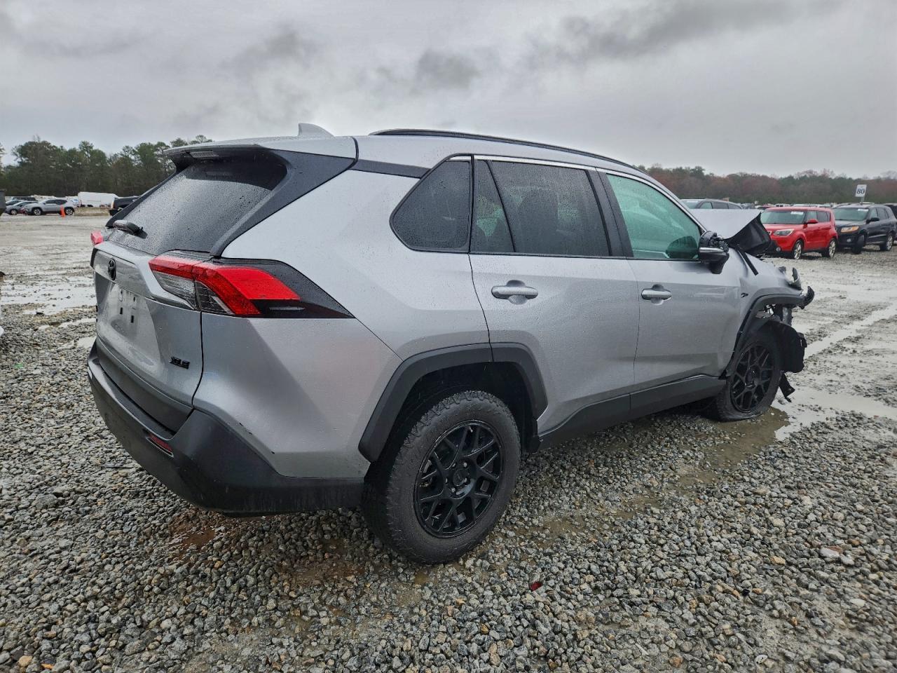 2022 Toyota Rav4 Xle - Image 3