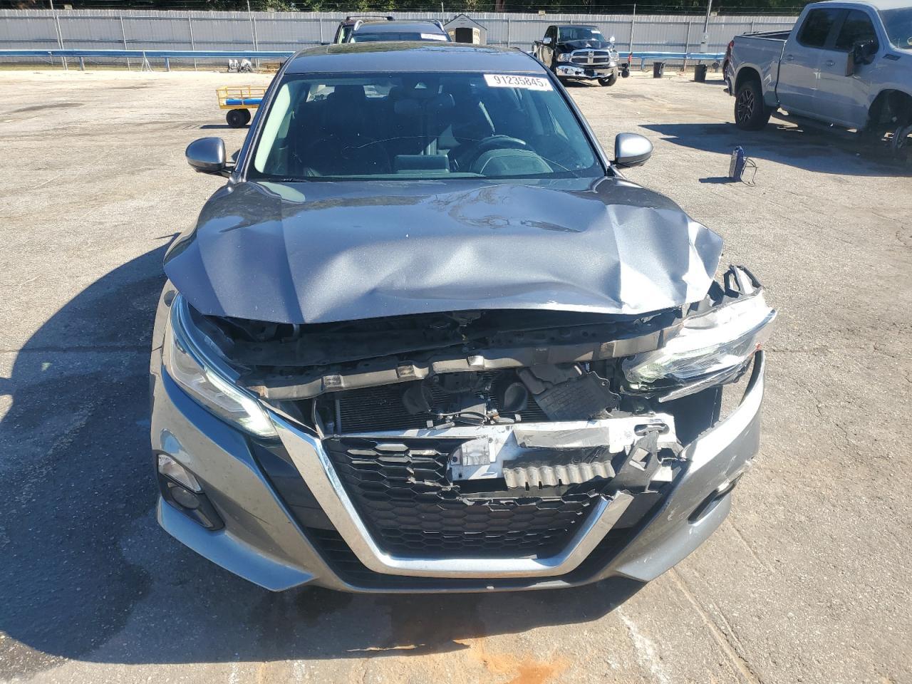 2020 Nissan Altima Platinum - Фото 5