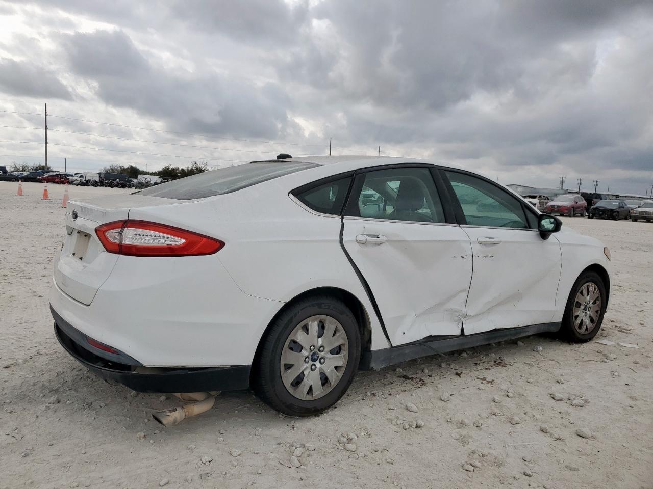 2014 Ford Fusion S - Фото 3