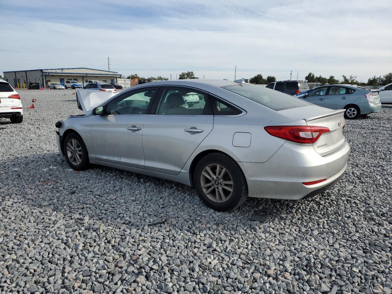 2016 Hyundai Sonata Se - Image 2