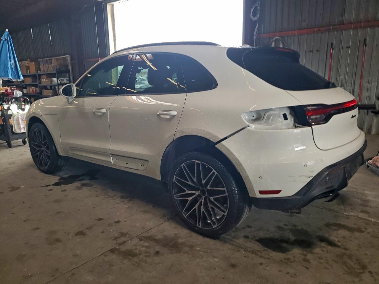 2023 Porsche Macan Base - Image 2