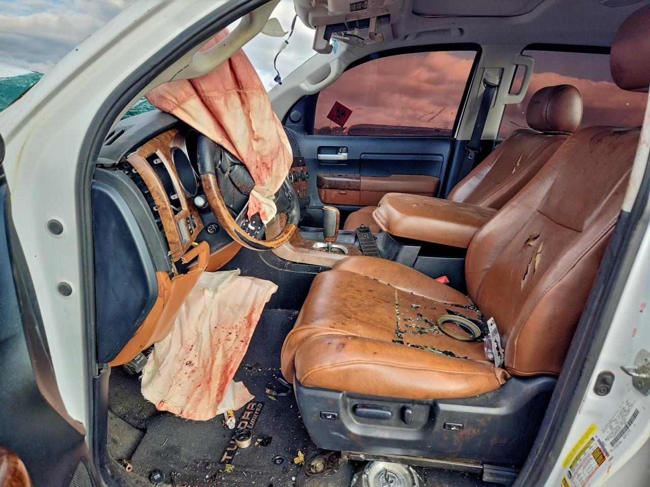 2012 Toyota Tundra Crewmax Limited - Image 7