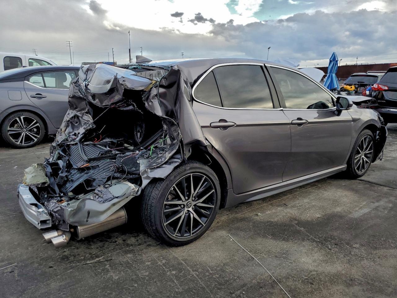 2024 Toyota Camry Se Night Shade - Фото 3