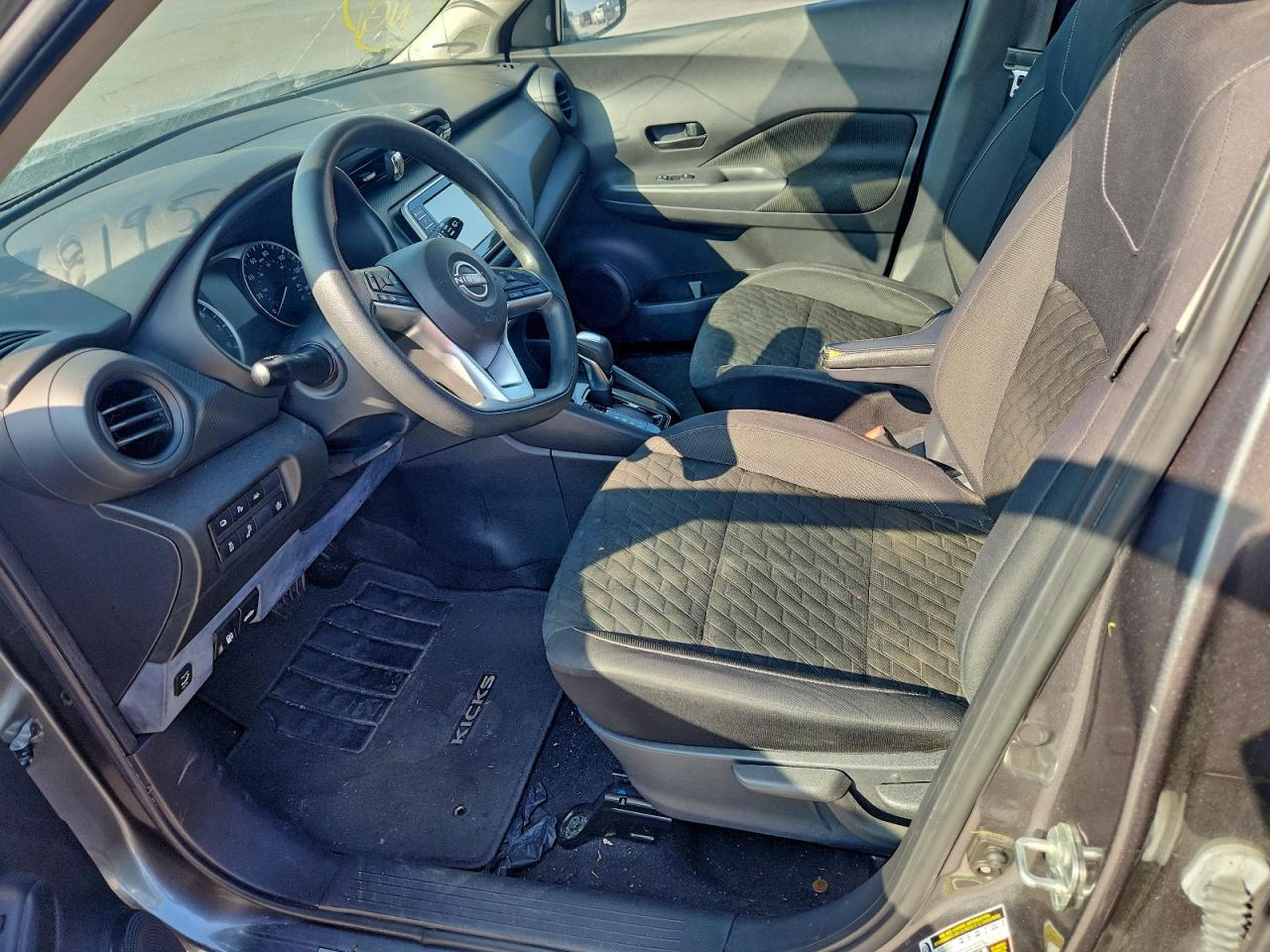 2022 Nissan Kicks S - Image 7