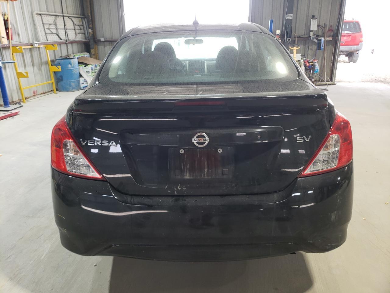 2018 Nissan Versa S - Image 6