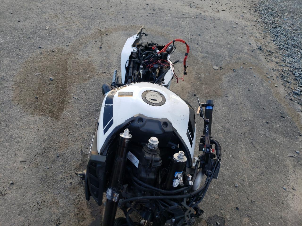 2017 Yamaha Fz09 - Image 5