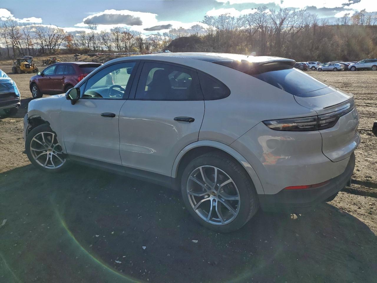 2022 Porsche Cayenne Coupe - Фото 2