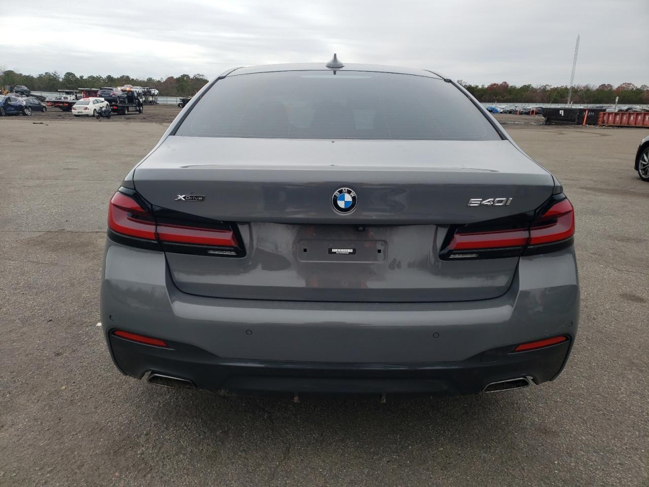 2022 BMW 540 Xi - Фото 6