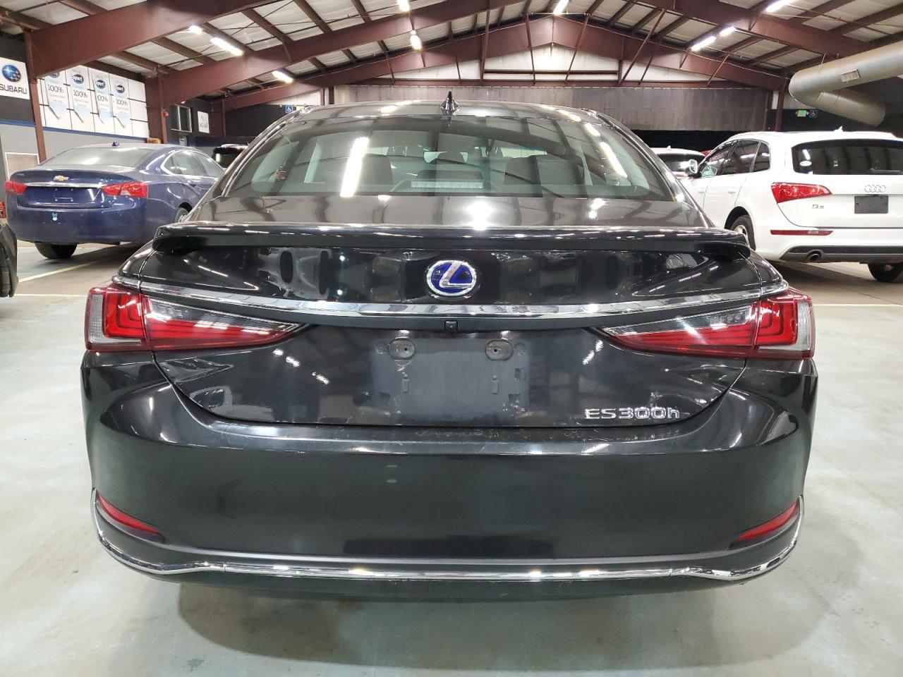 2021 Lexus Es 300H - Фото 6