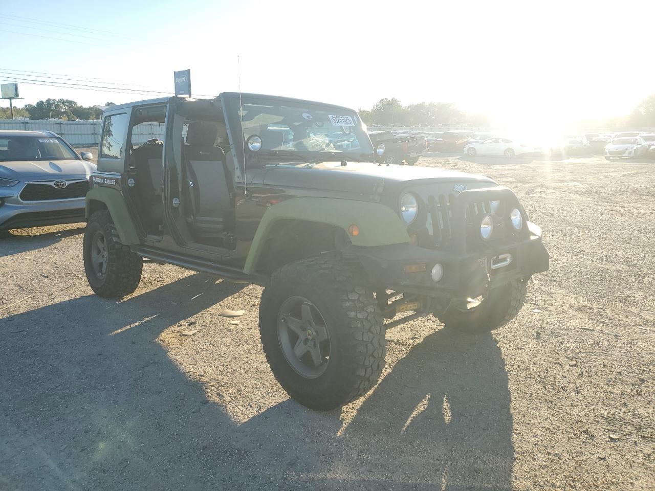 2010 Jeep Wrangler Unlimited Rubicon - Фото 4