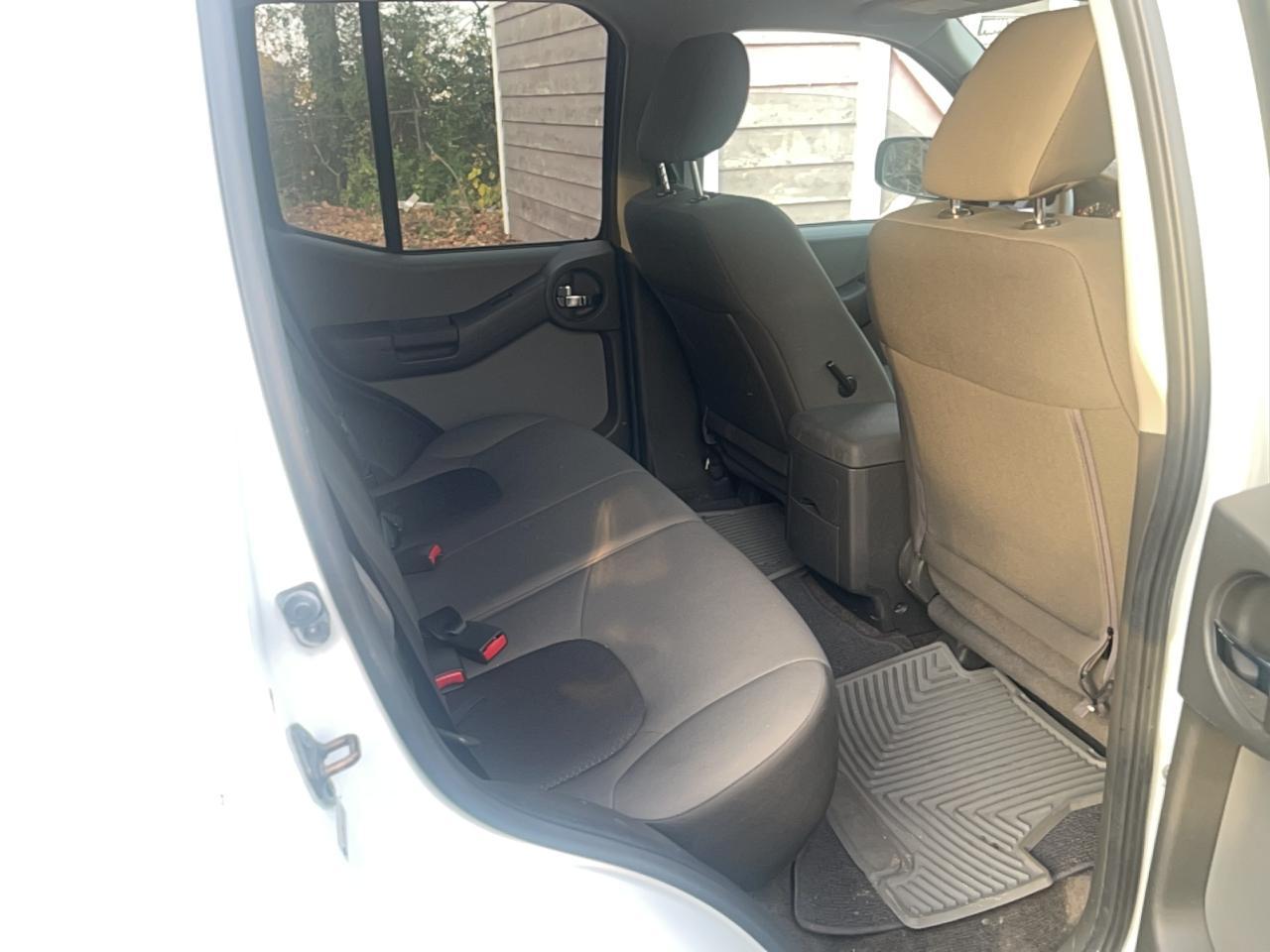 2015 Nissan Xterra X - Image 6