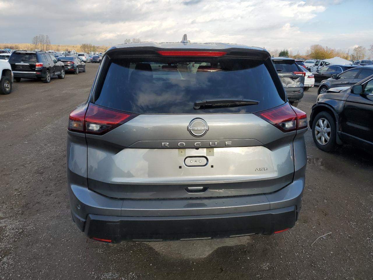 2025 Nissan Rogue S - Image 6