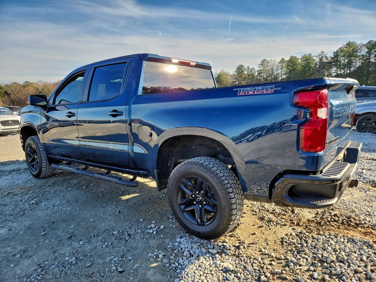 2020 Chevrolet Silverado K1500 Lt Trail Boss - Image 2