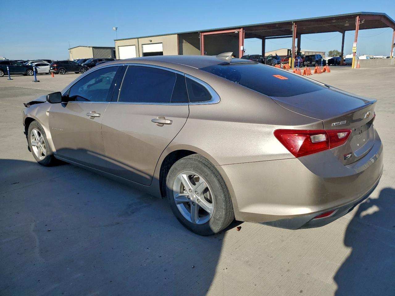 2023 Chevrolet Malibu Lt - Фото 2