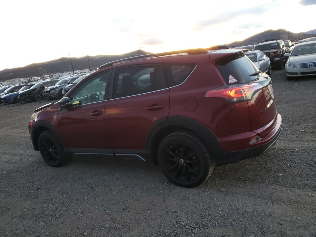 2018 Toyota Rav4 Adventure - Фото 2