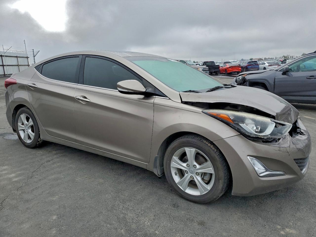 2016 Hyundai Elantra Se - Image 4