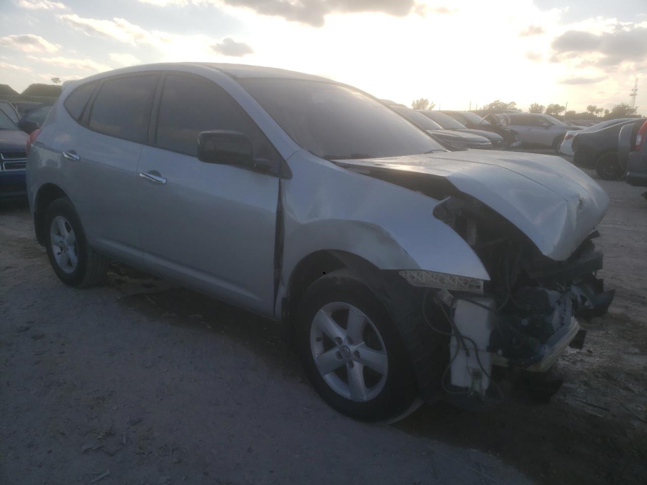 2010 Nissan Rogue S - Image 4