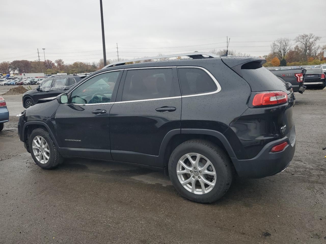 2016 Jeep Cherokee Latitude - Фото 2