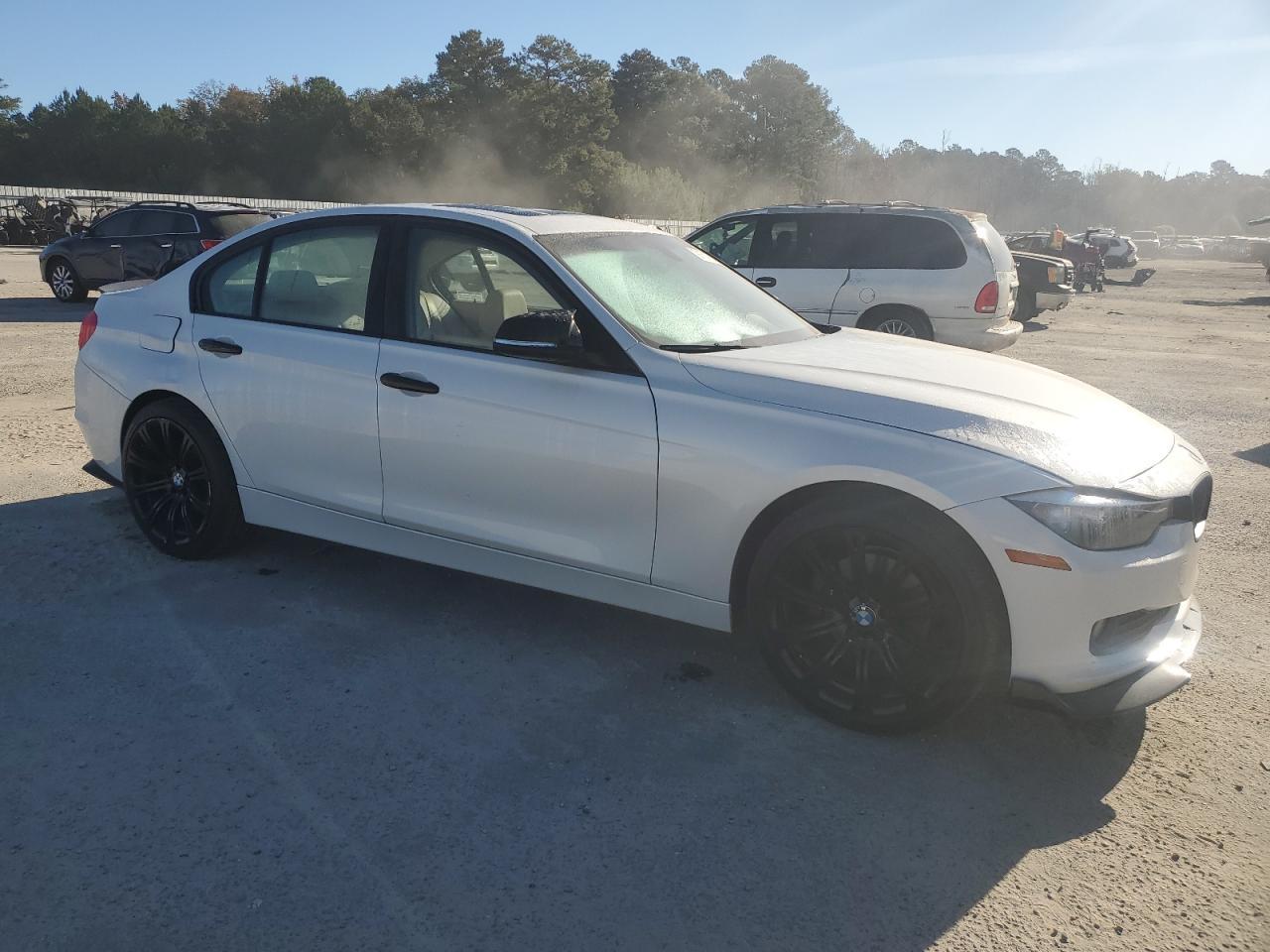 2015 BMW 320 I - Image 4