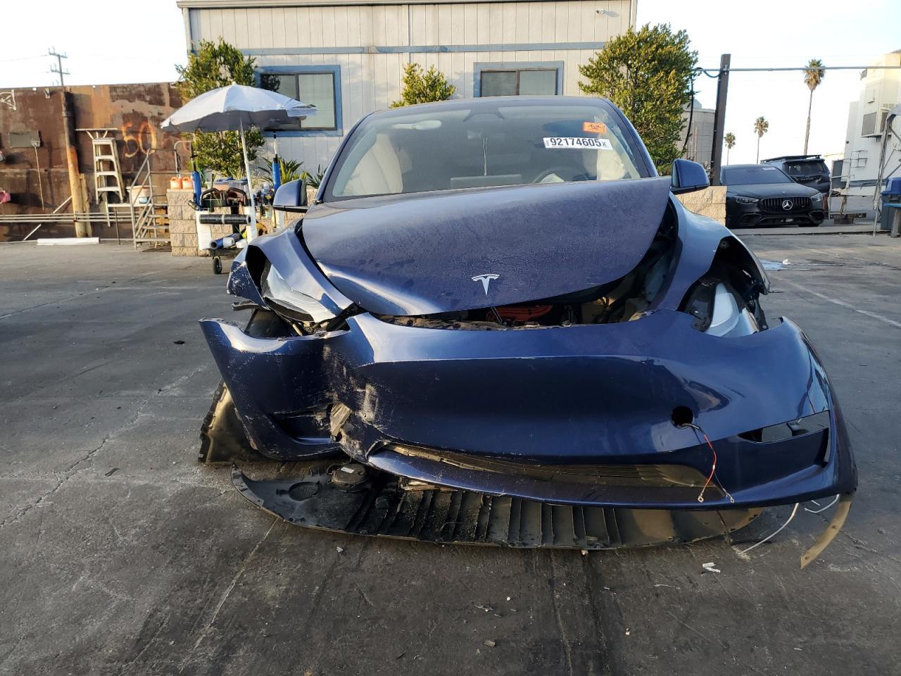 2023 Tesla Model Y - Image 5