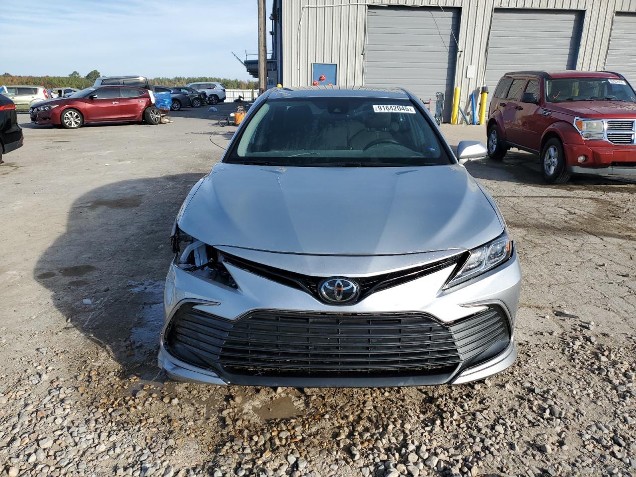 2023 Toyota Camry Le - Фото 5