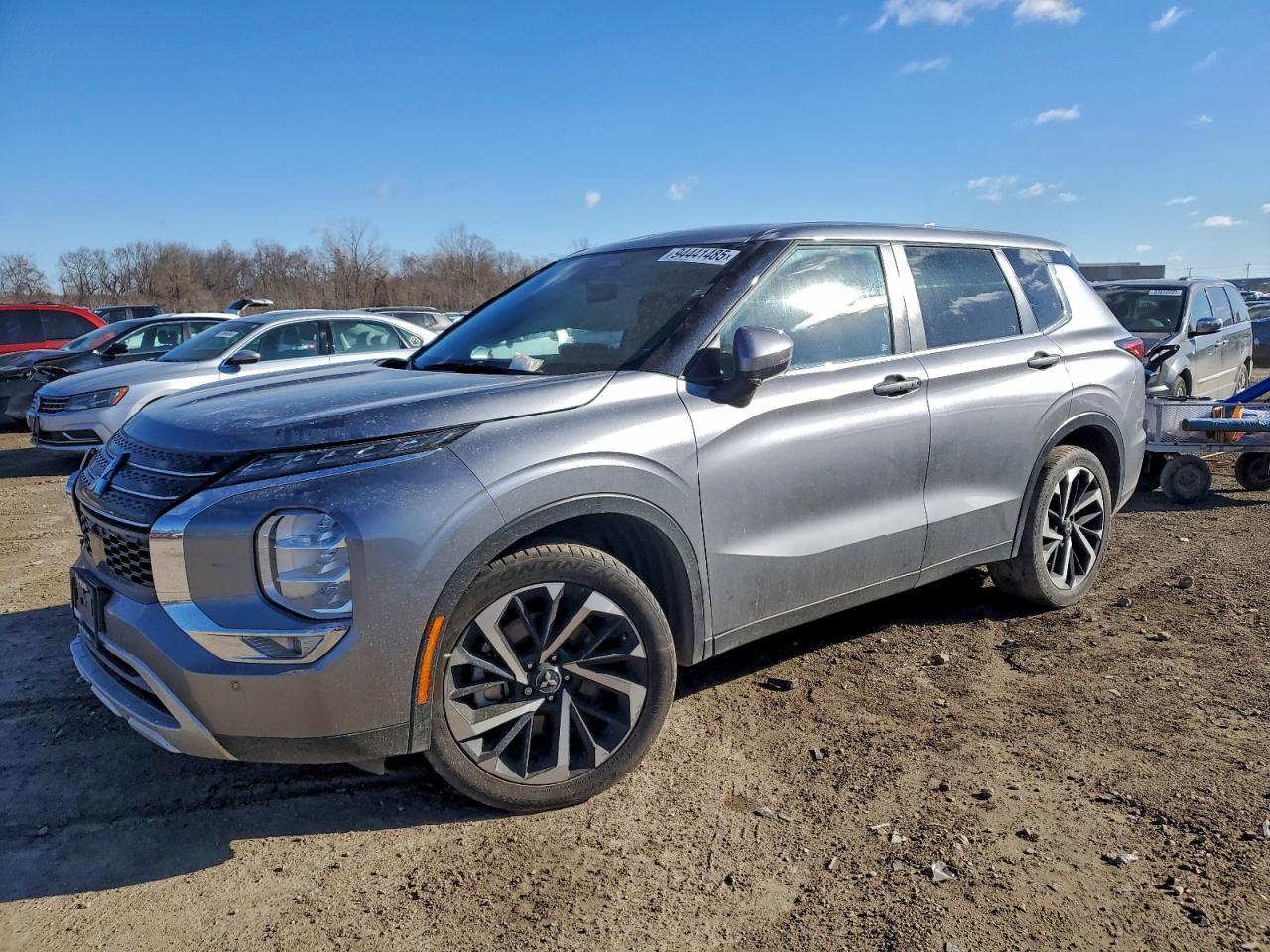 2022 Mitsubishi Outlander Se
