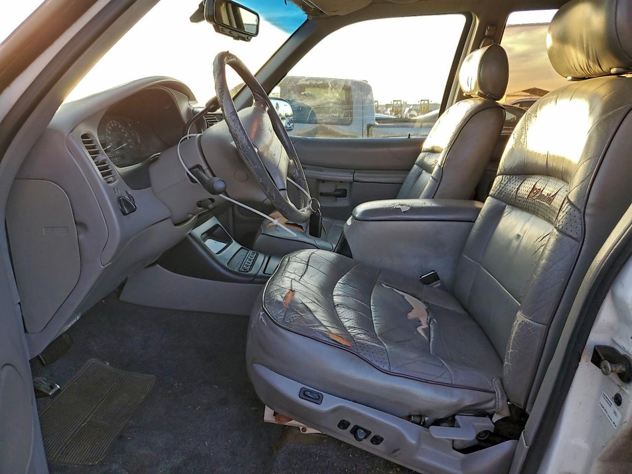 1995 Ford Explorer - Image 7