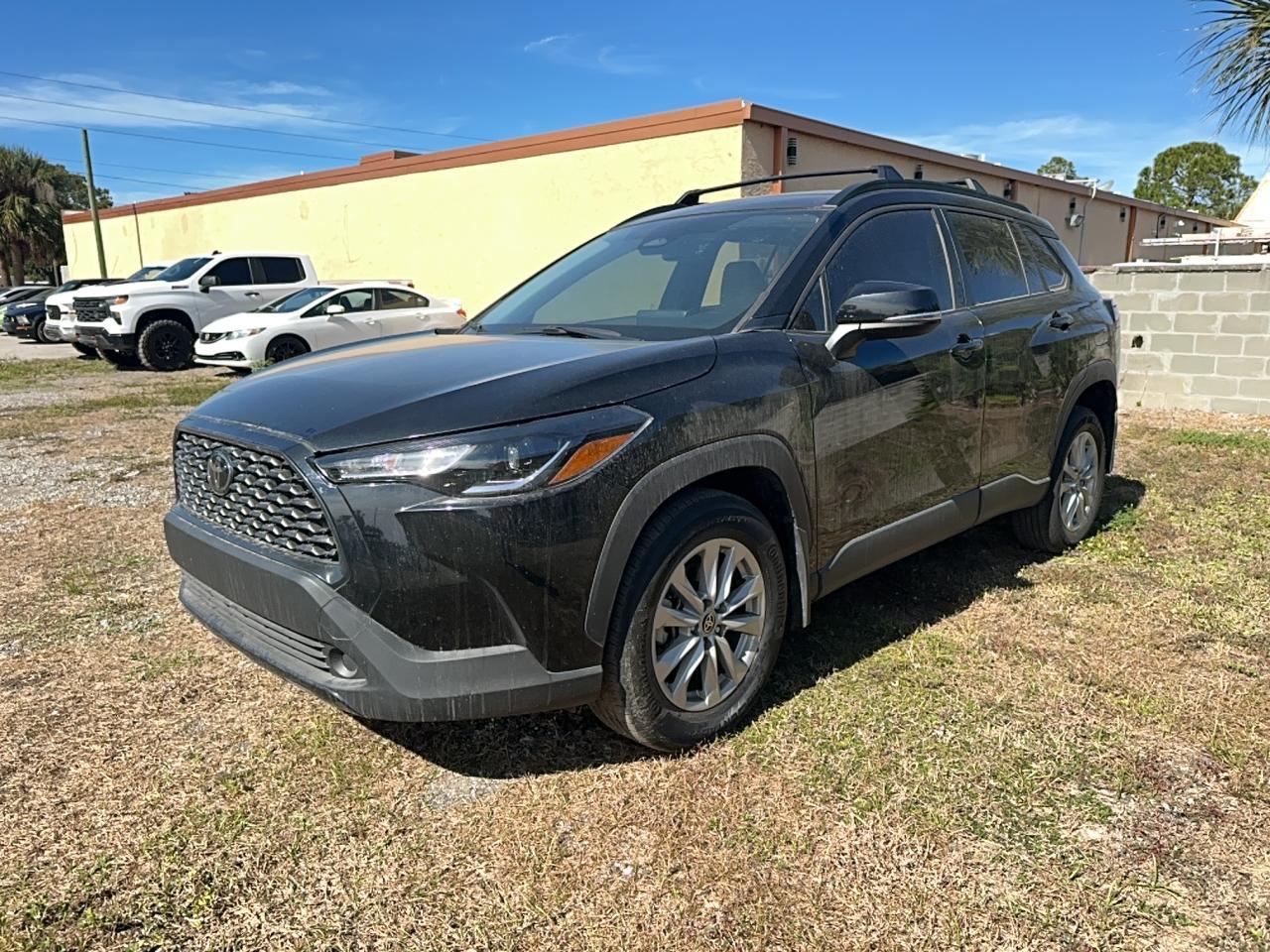 2023 Toyota Corolla Cross Le - Фото 2