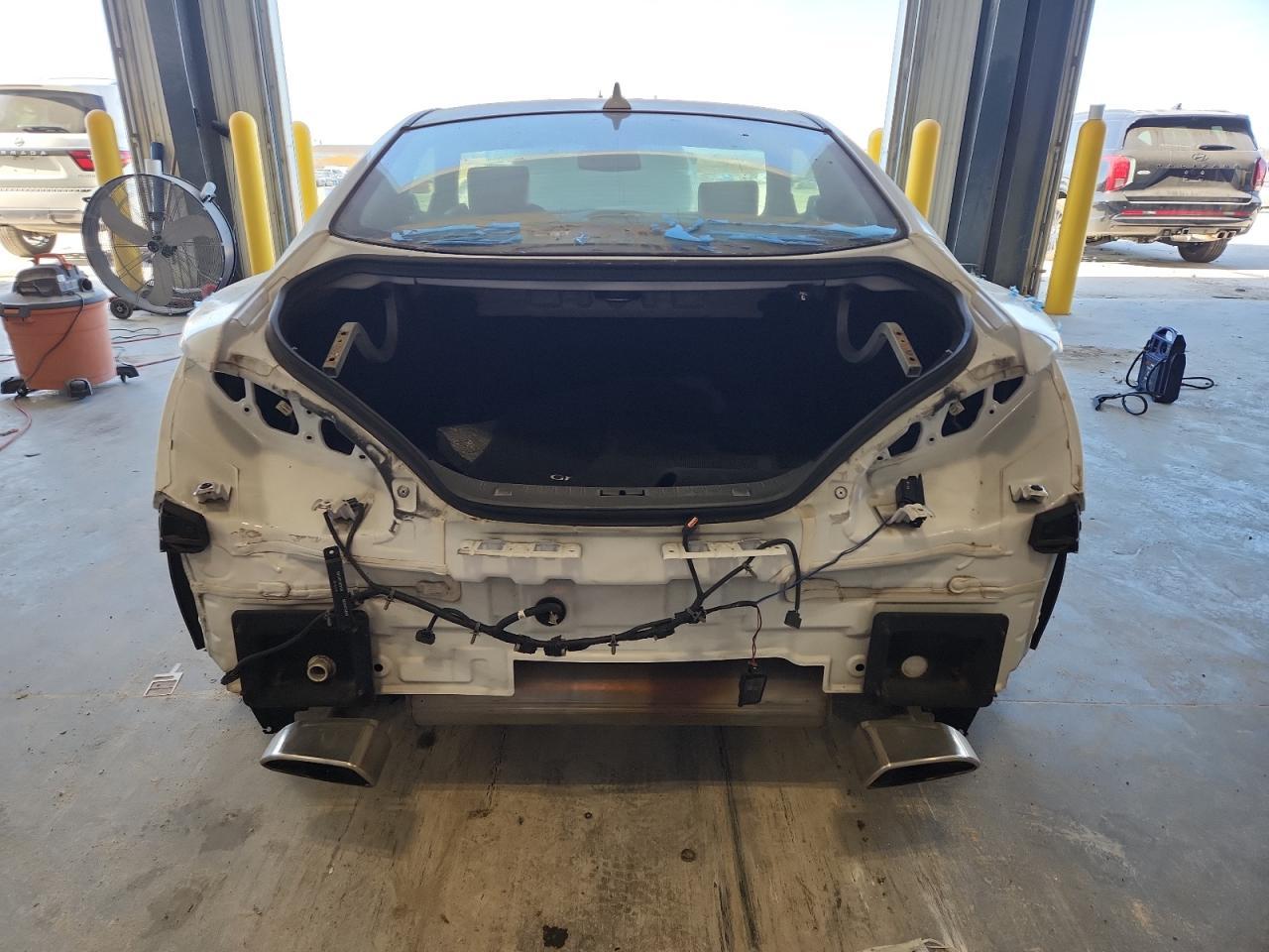 2014 Hyundai Genesis Coupe 2.0T - Фото 6