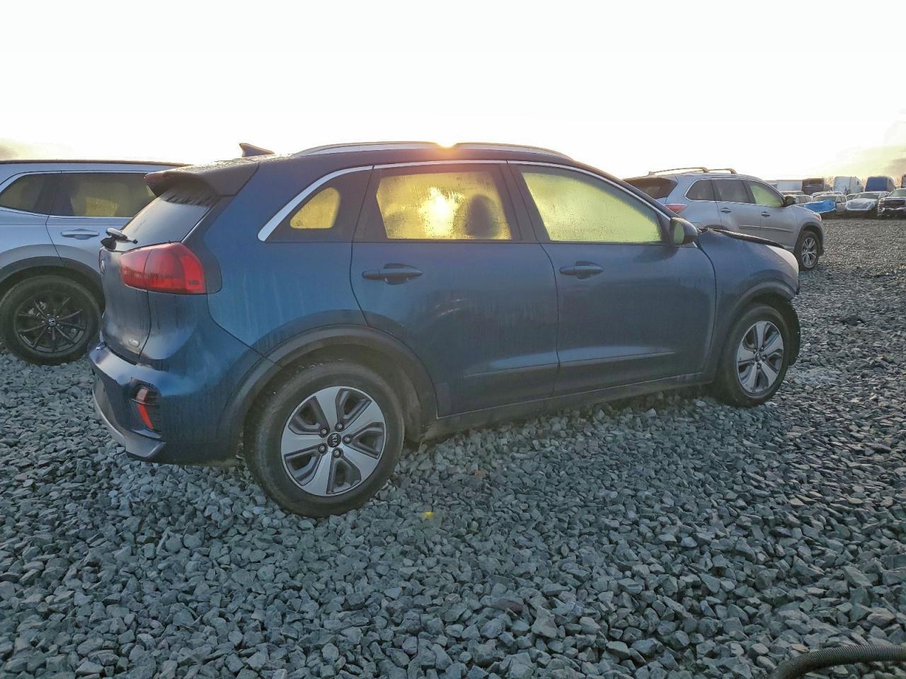 2020 Kia Niro Lx - Фото 3