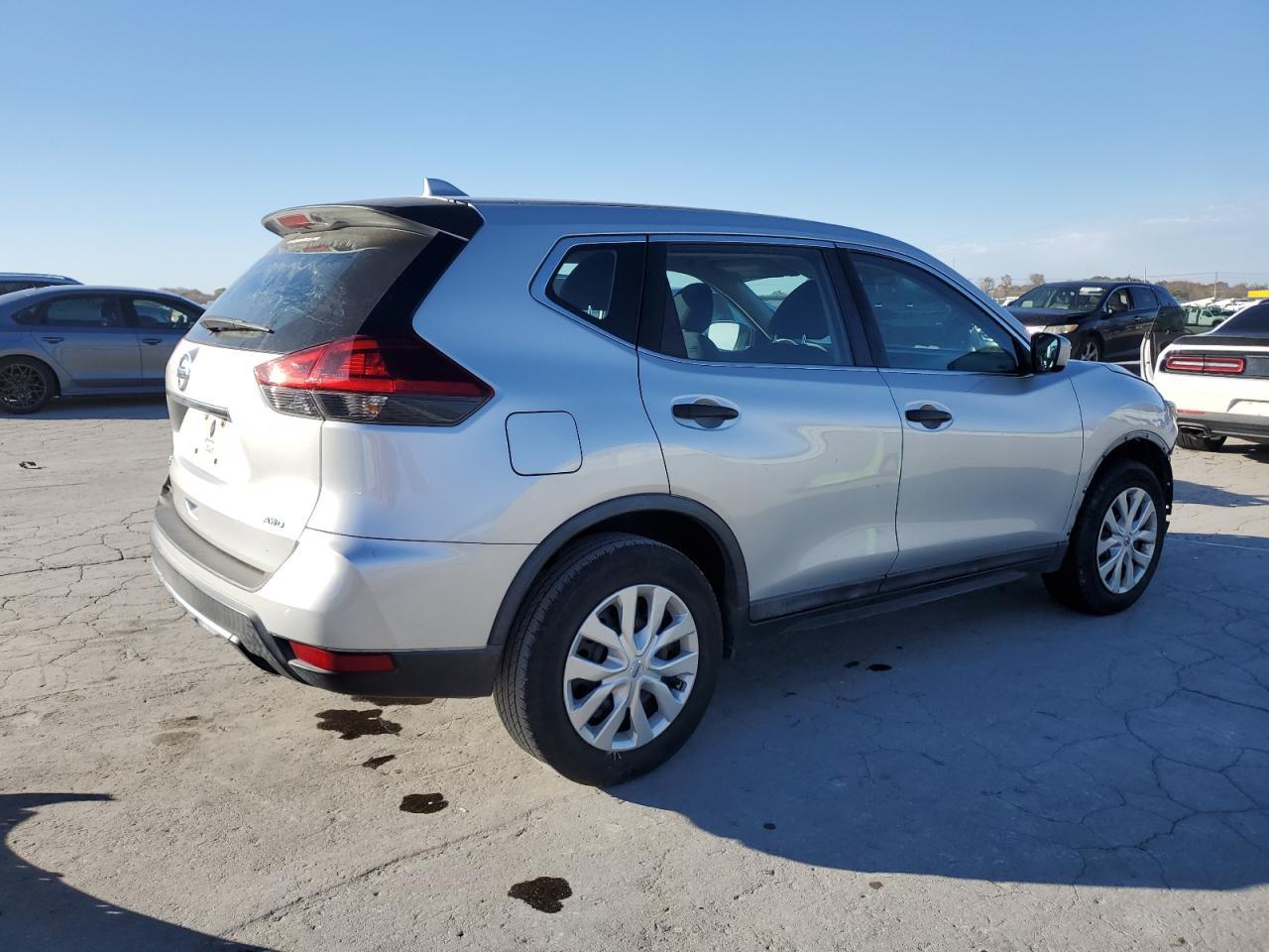 2018 Nissan Rogue S - Фото 3