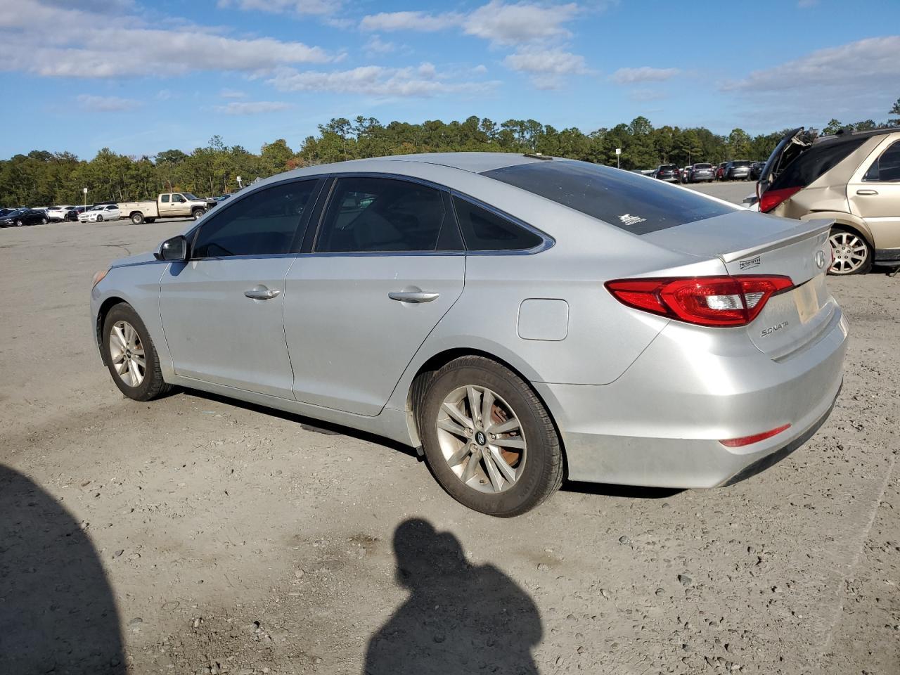 2015 Hyundai Sonata Se - Image 2