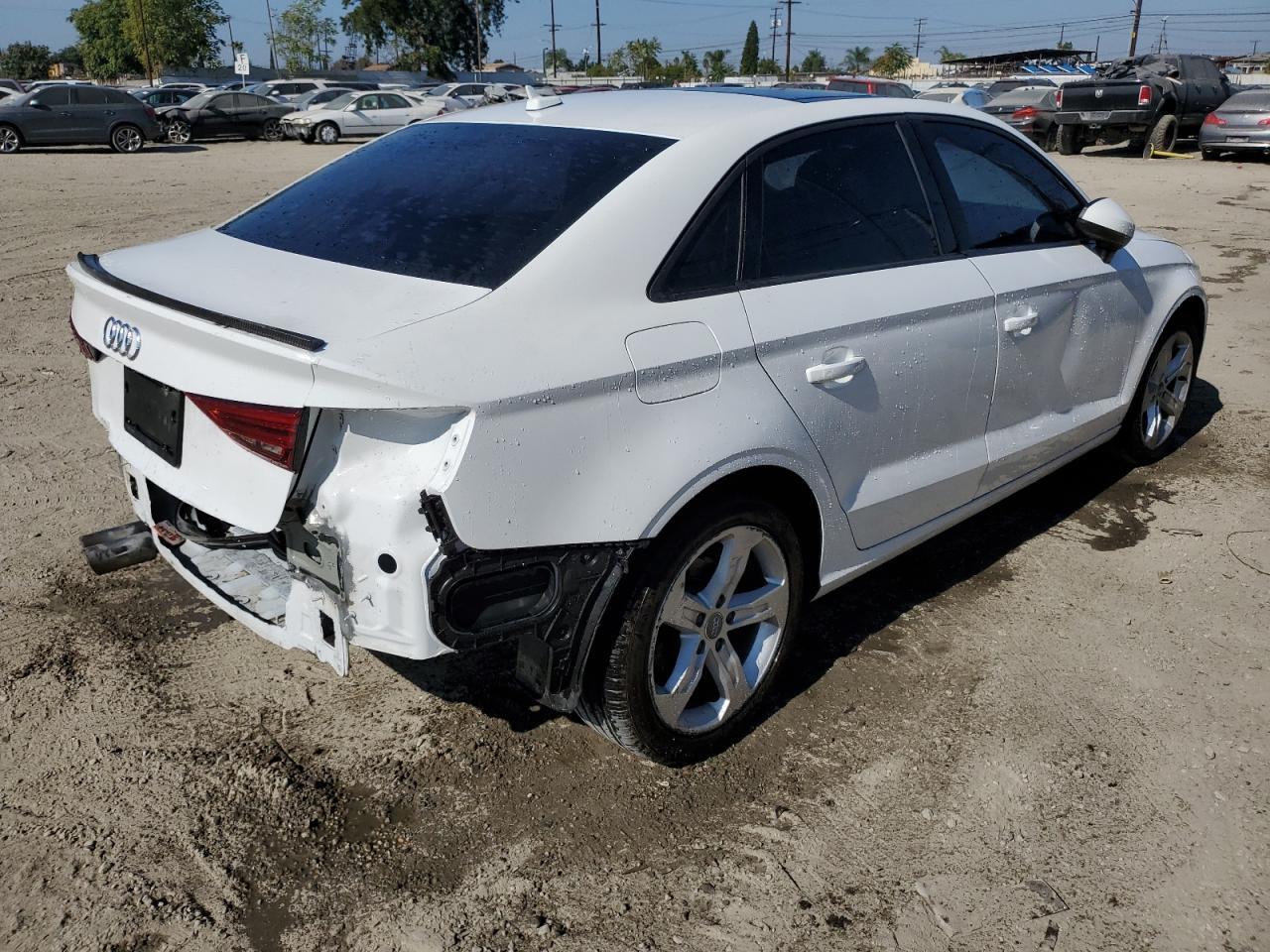 2017 Audi A3 Premium - Фото 3