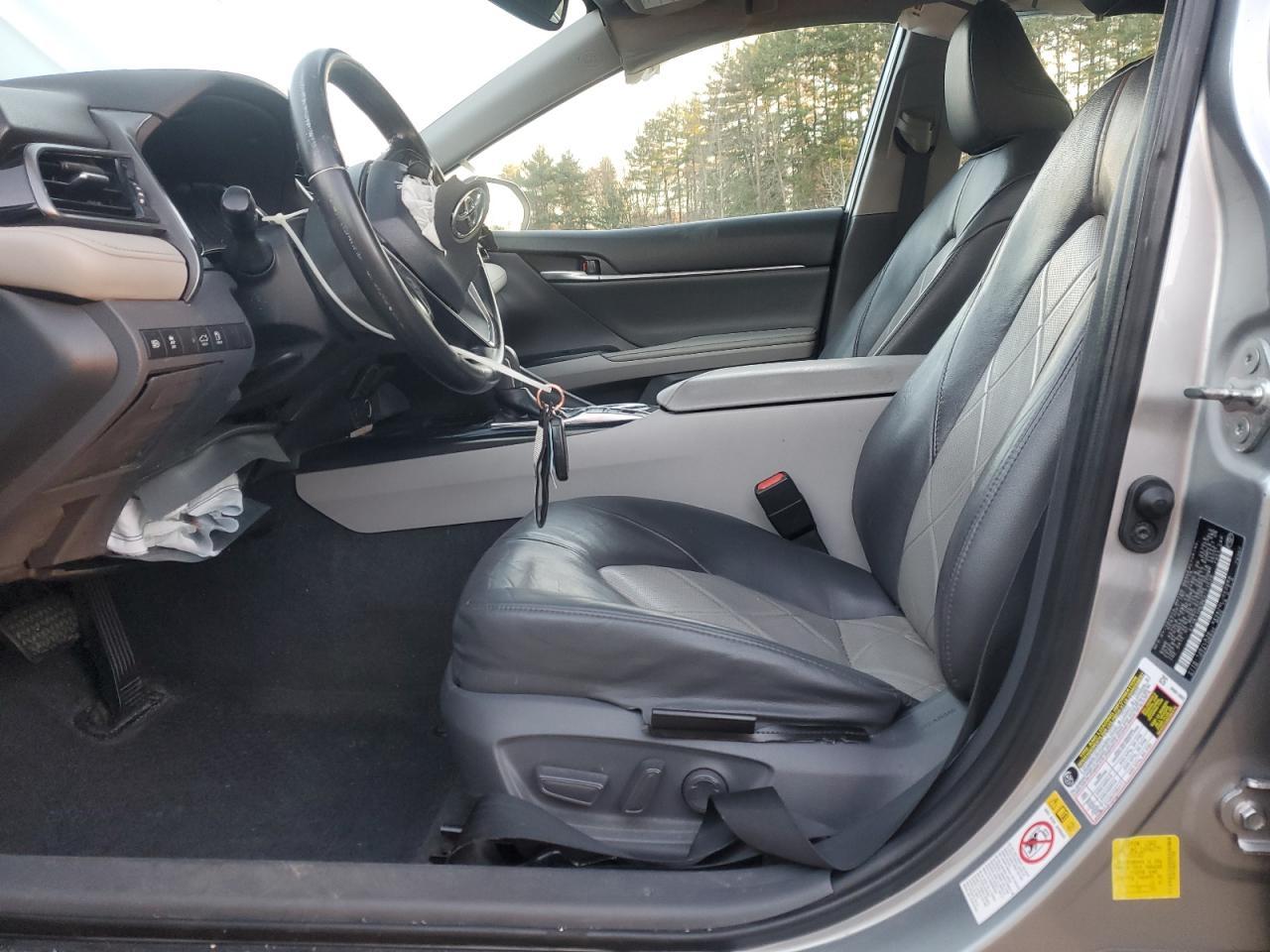 2019 Toyota Camry Xle - Image 7